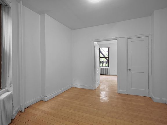 4th image of 1420 3rd Ave #3FN