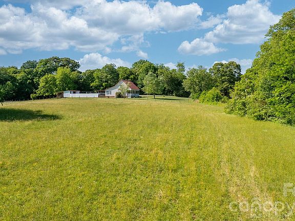 2nd image of 5587 Lee Cline Rd