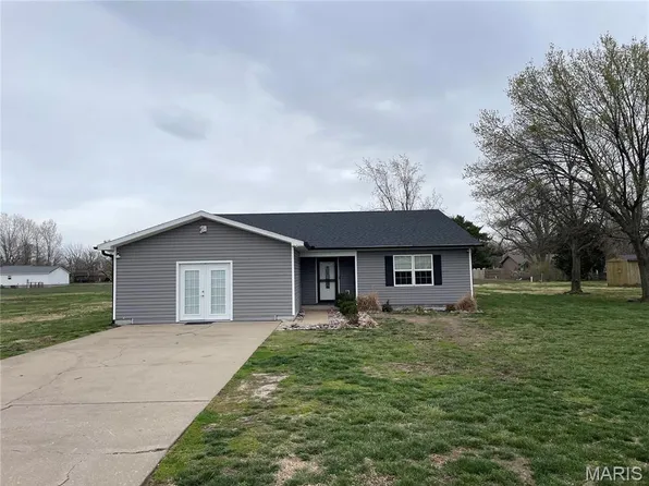 38 Byrd Dr, Sikeston, MO 63801