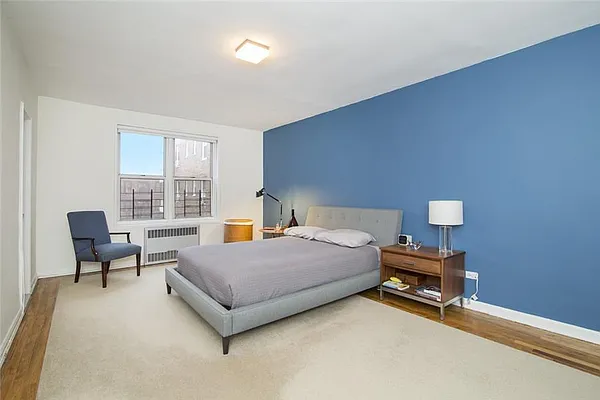 Sold by Qwest Residential Downtown LLC | media 16