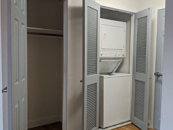 3rd image of 15 Calder Pl APT 2E