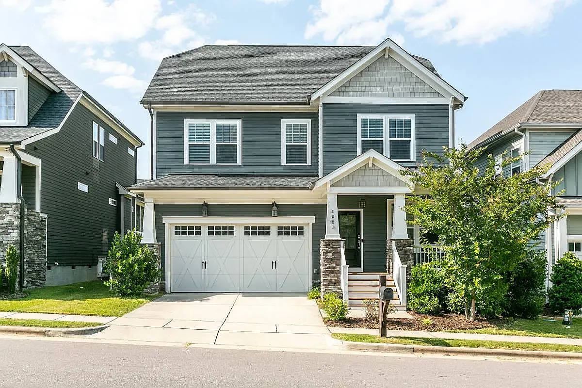 4 bed, 2.5 bath, 2058 sqft, $3,400 — Photo 1