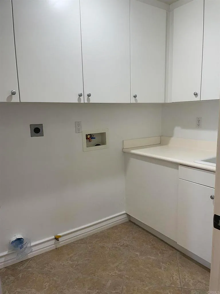 4 bed, 2667 sqft, $7,800 — Photo 4