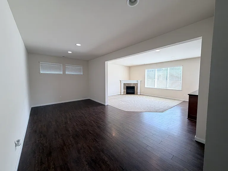 3116 Dunhill Ln — Photo 4