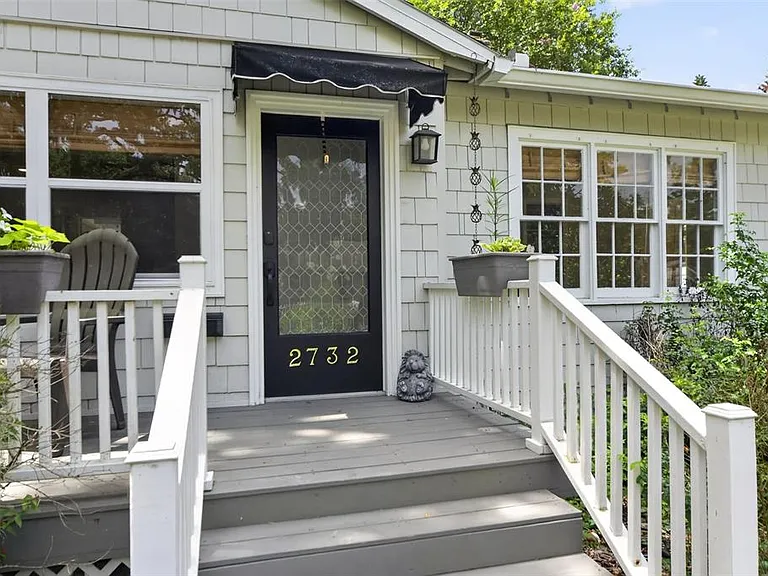 2732 Newark Way — Photo 2