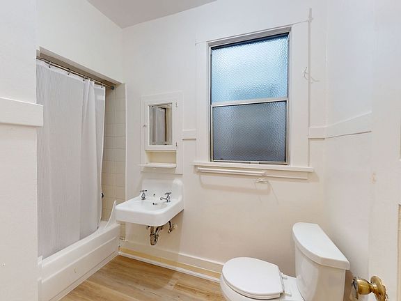 5th image of 450 40th St #204