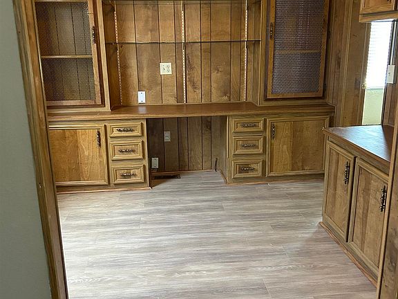 5th image of 5605 Pearl Dr