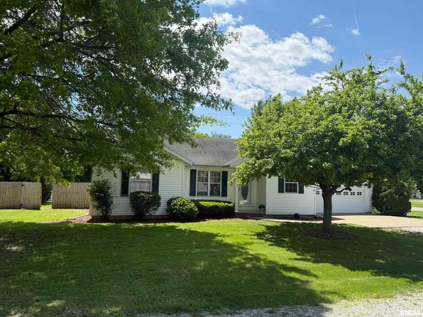 604 N Main St, Athens, IL 62613