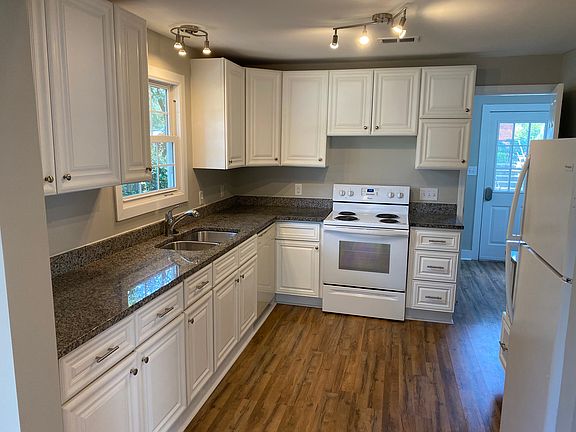3rd image of 4539 Holly St #B