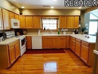 2nd image of 335 Druerie Ln