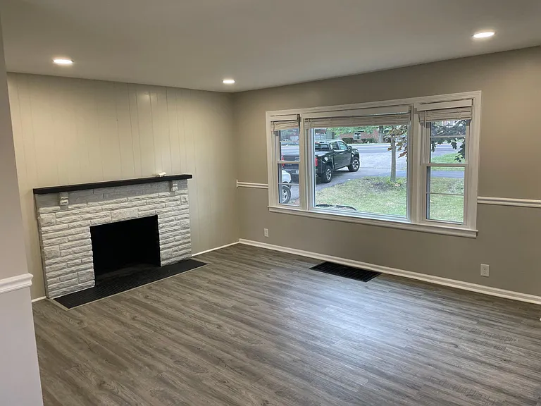 6547 New Albany Condit Rd — Photo 3