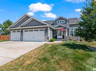 918 Cypress Dr, Chatham, IL 62629