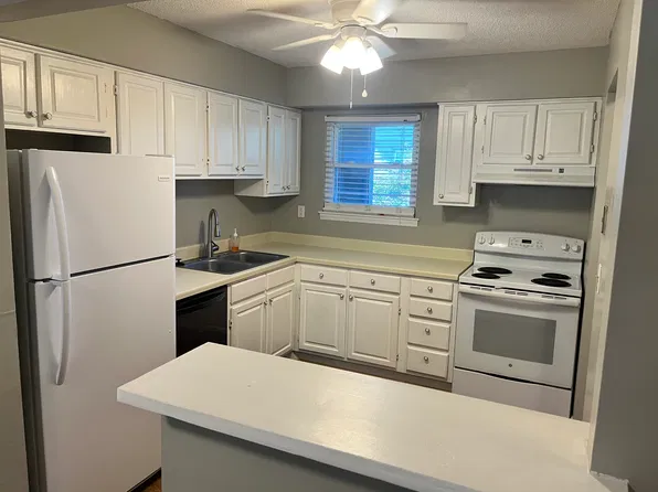 332 Edgewater Ln, West Columbia, SC 29169
