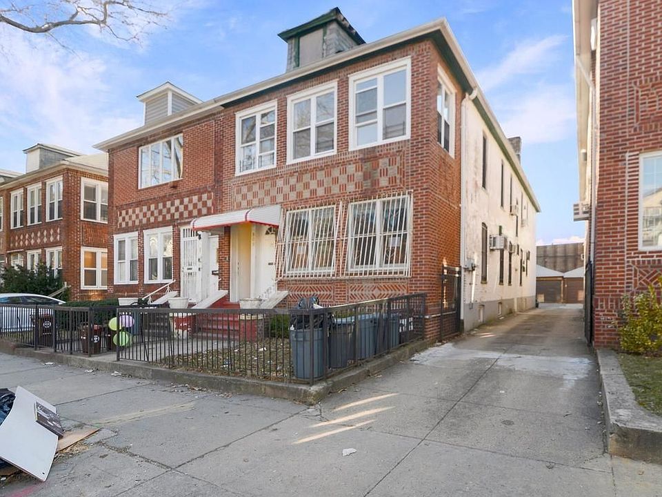 1st image of 508 E 2nd St #1