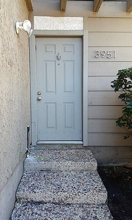 1st image of 3951 Knollcrest Dr