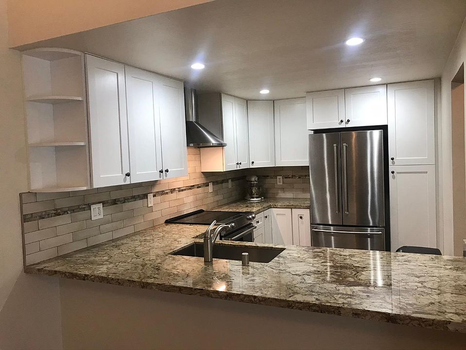 2nd image of 1464 Woodgrove Sq