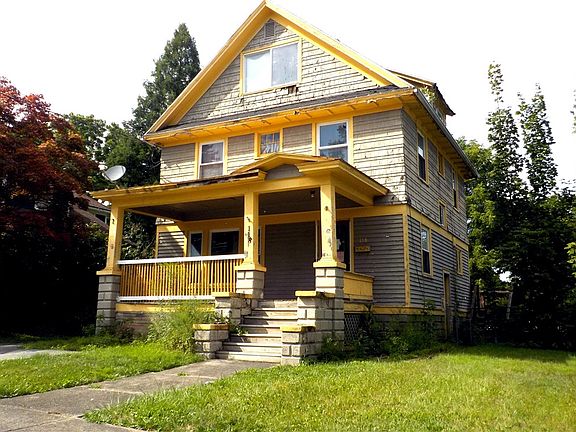 2nd image of 118 Wilson St