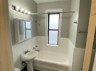 2373 E 70th St APT 912, Chicago, IL 60649