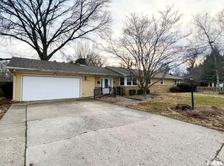 2024 Clubview Dr, Leland Grove, IL 62704