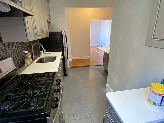 3rd image of 28-08 35th St #G5
