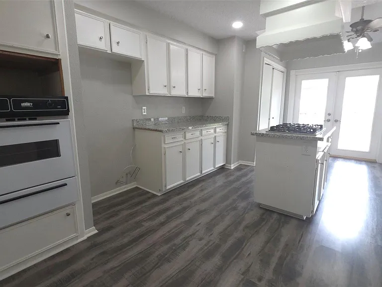 1119 Montour Dr — Photo 8