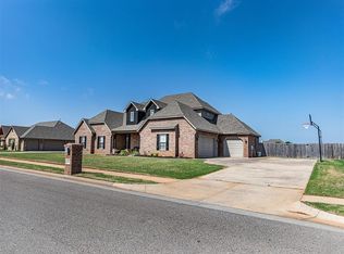 14809 Pepperwell Oaks Dr, Oklahoma City, OK 73165