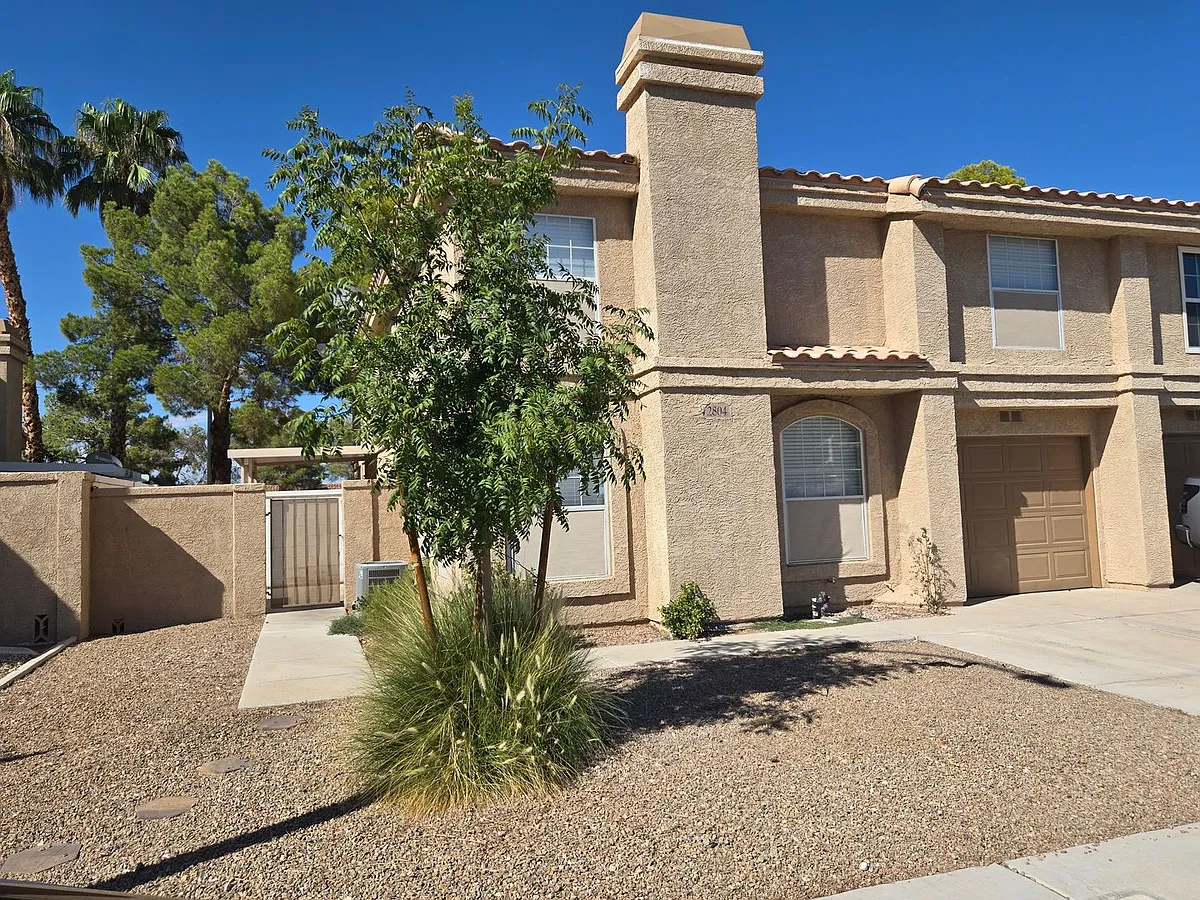 Building Photo - 2804 Crystal Lantern Dr