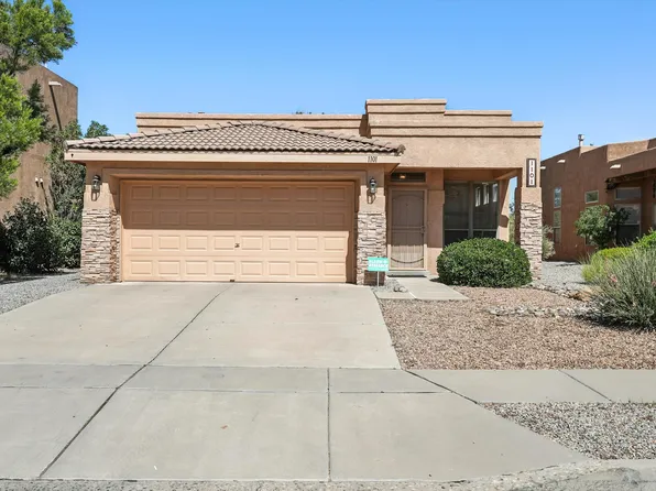 1101 Calle Garza NE, Albuquerque, NM 87113