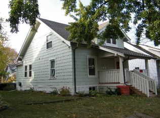 221 Wilson Ave, Waukesha, WI 53186