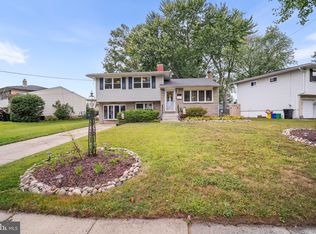 27 Timber Dr, Barrington, NJ 08007