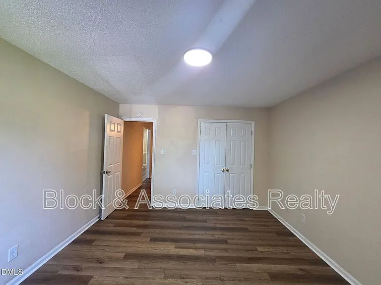 906 W Chatham St — Photo 6