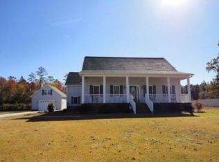 130 Finch Ln, New Bern, NC 28560
