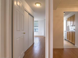 55 Strathaven Dr #1413, Mississauga, ON L5R4G9