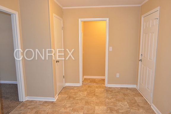 5th image of 2521 Kensington Dr E