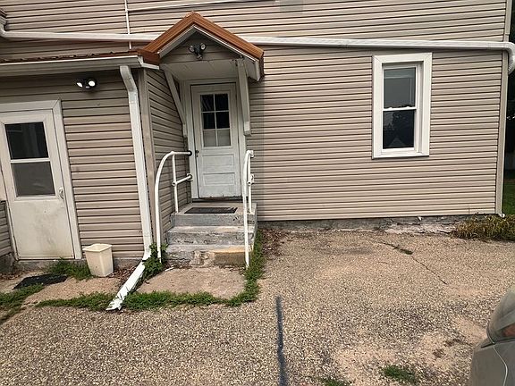 4th image of 710 N Main St APT 2