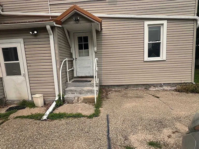 710 N Main St — Photo 4
