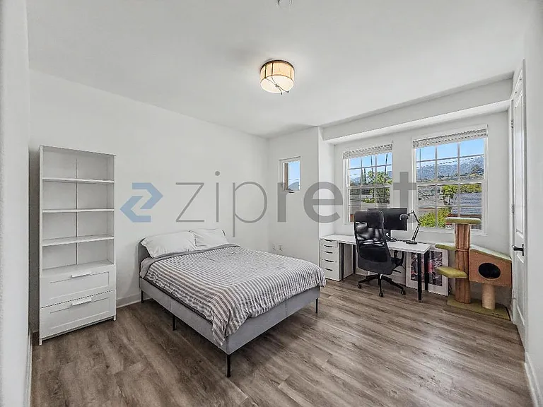 1676 3rd St — Photo 26