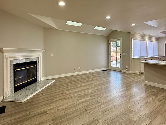 4th image of 673 Regas Dr