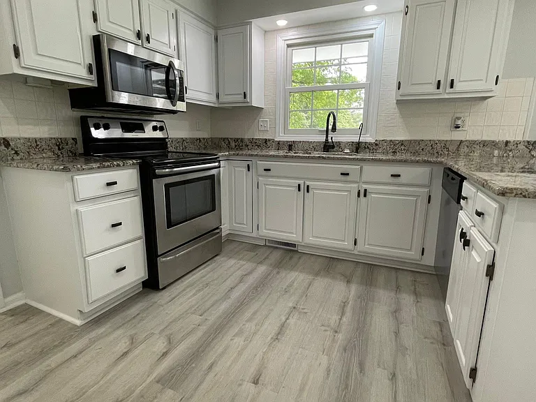 4719 Brookshire Pkwy — Photo 23