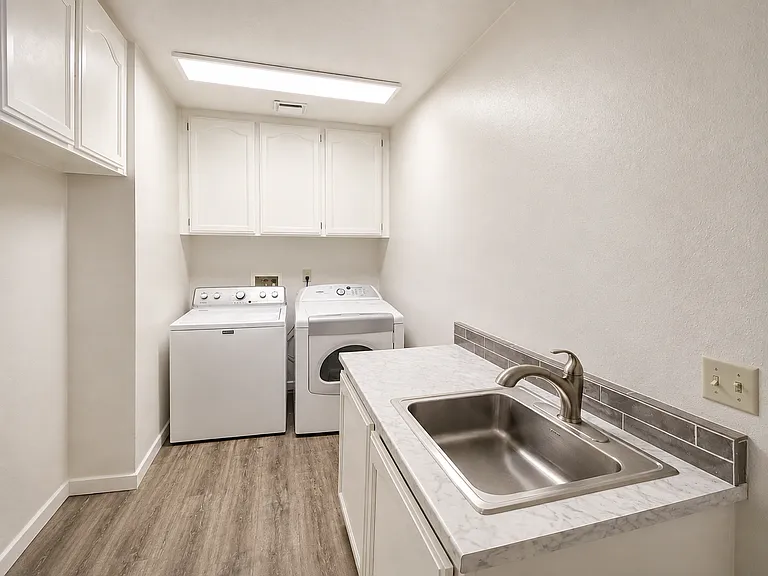 6665 Jonella Way — Photo 17