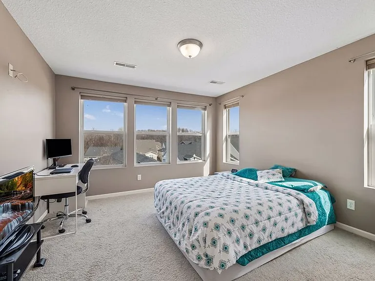 573 Satori Way — Photo 14