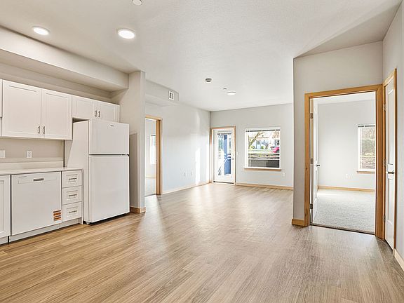 5th image of 3106 87th Ave NE #B105