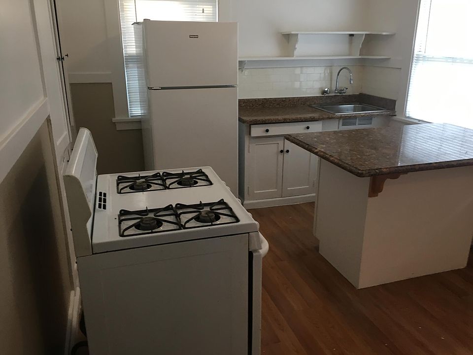 1st image of 44 N 11th St