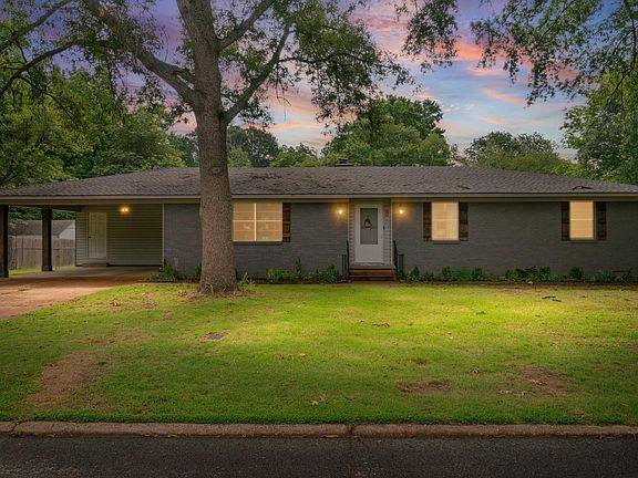 2nd image of 8 Susan Dr