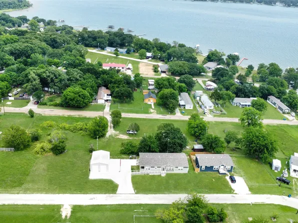 246 Vaughn St, Mabank, TX 75156