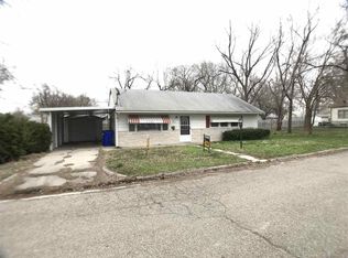 827 Cleary Ave, Junction City, KS 66441