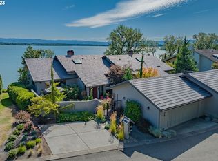 8626 NW Lakeshore Ave, Vancouver, WA 98665