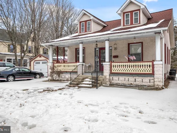 225 Elm St, Westville, NJ 08093