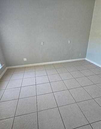 3rd image of 3512 Gardens Pkwy E