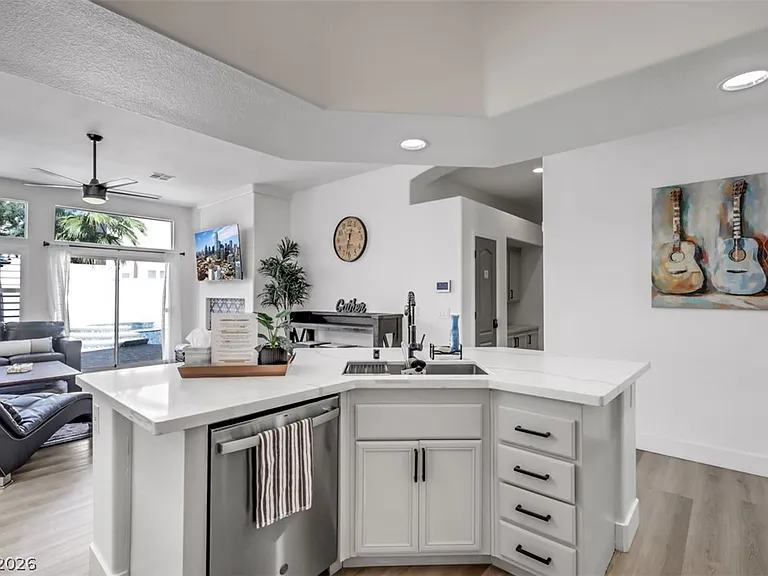 10082 Prairie Dove Ave — Photo 16
